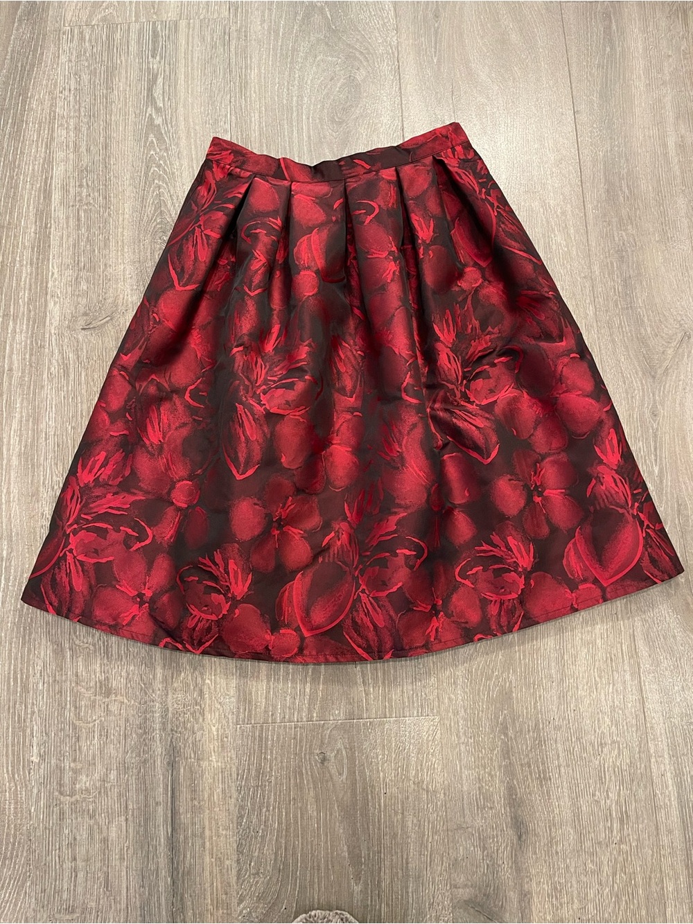 MARINA Pleated Satin A-Line Skirt Red Black Floral Knee Length Zip High Rise S